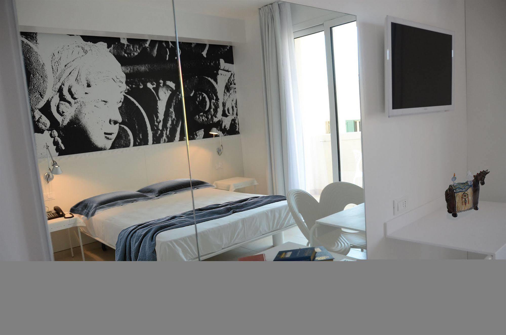 Quihotel Porto Cesareo Luaran gambar